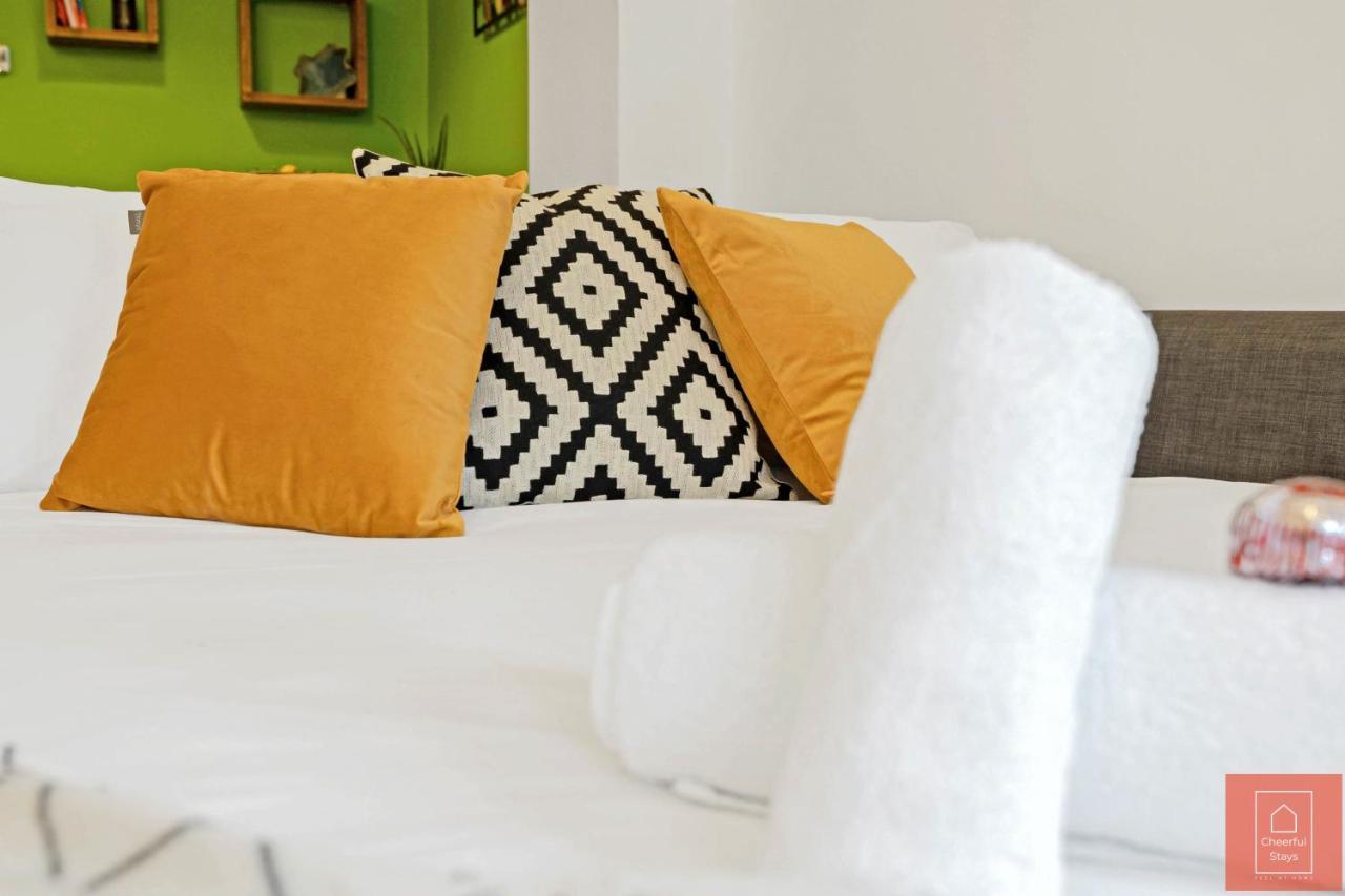 Cheerful Stays: Spacious Flat In Vibrant Leith Эдинбург Экстерьер фото