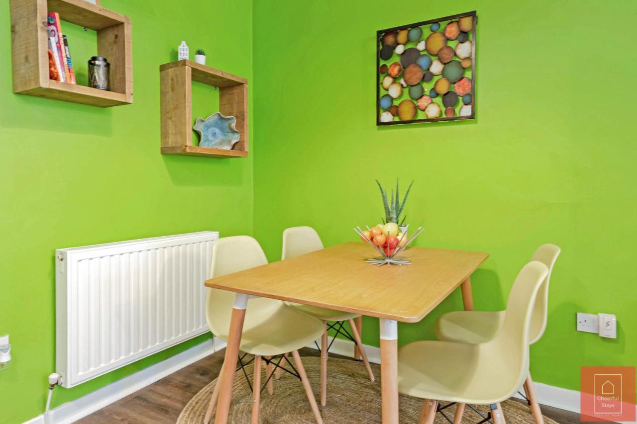 Cheerful Stays: Spacious Flat In Vibrant Leith Эдинбург Экстерьер фото