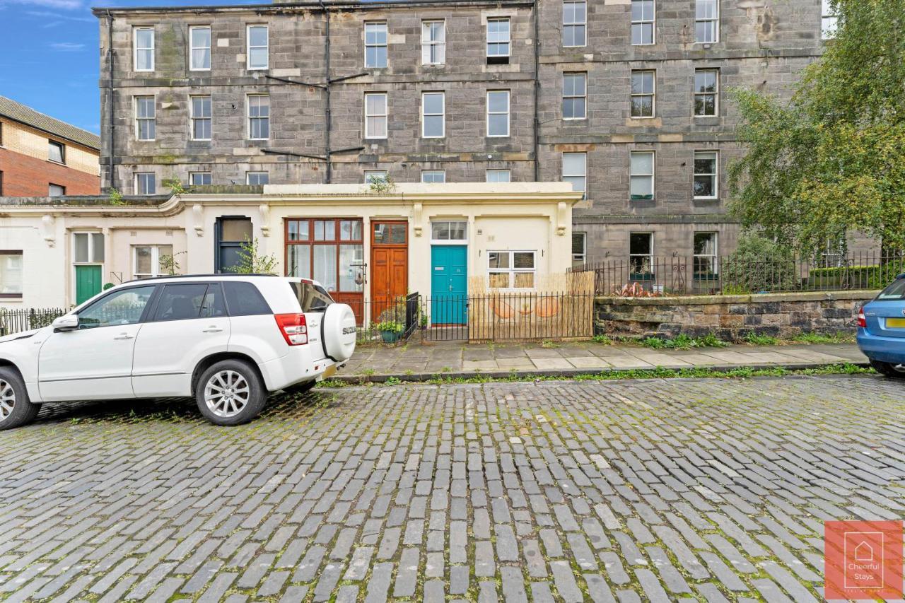 Cheerful Stays: Spacious Flat In Vibrant Leith Эдинбург Экстерьер фото