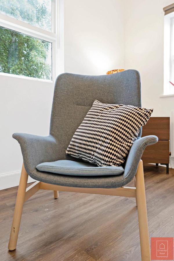 Cheerful Stays: Spacious Flat In Vibrant Leith Эдинбург Экстерьер фото