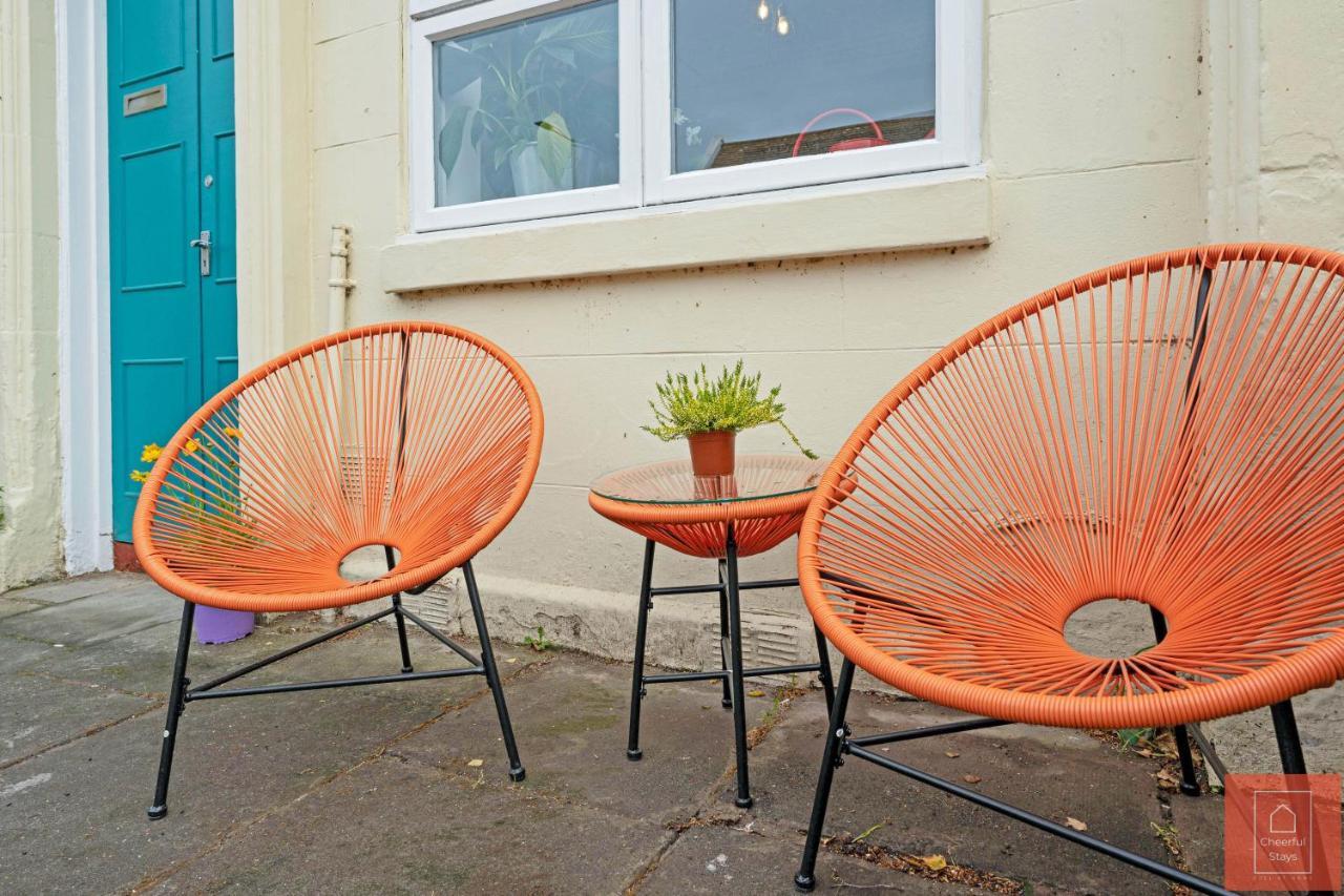 Cheerful Stays: Spacious Flat In Vibrant Leith Эдинбург Экстерьер фото
