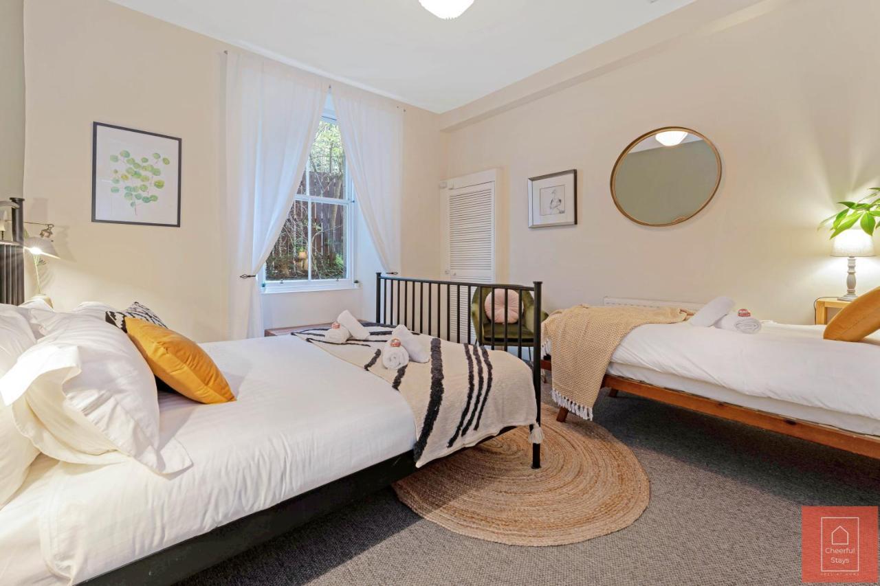 Cheerful Stays: Spacious Flat In Vibrant Leith Эдинбург Экстерьер фото